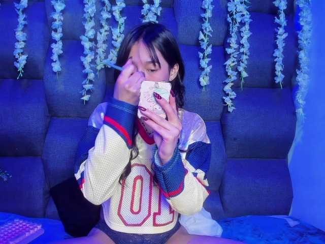 DaniDream live cam on BongaCams
