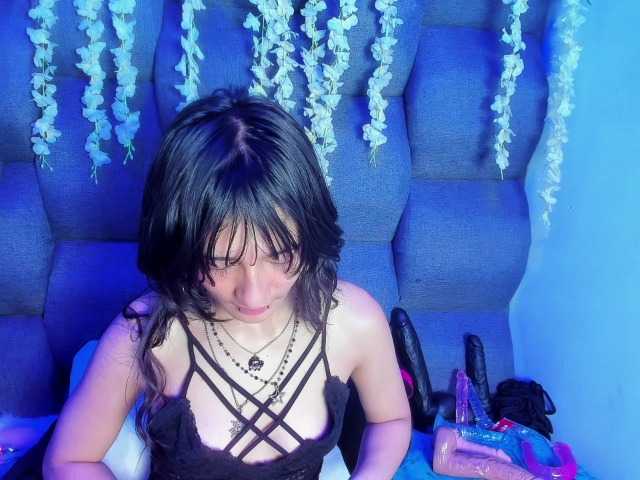 DaniDream live cam on BongaCams