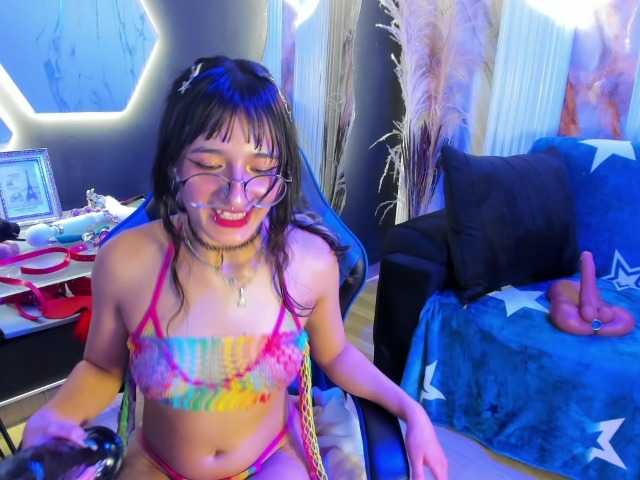 DaniDream live cam on BongaCams
