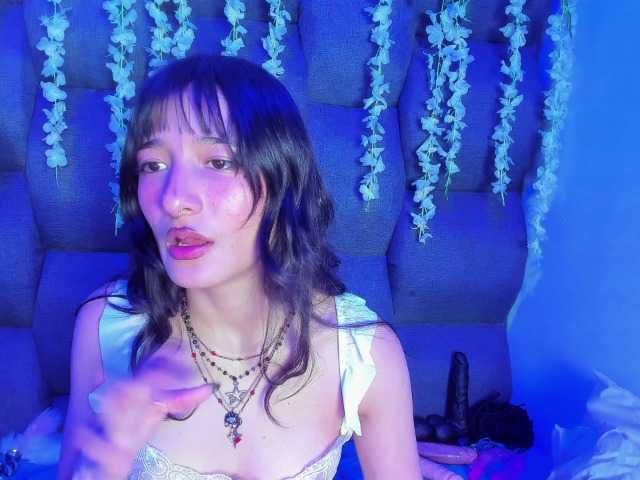 DaniDream live cam on BongaCams