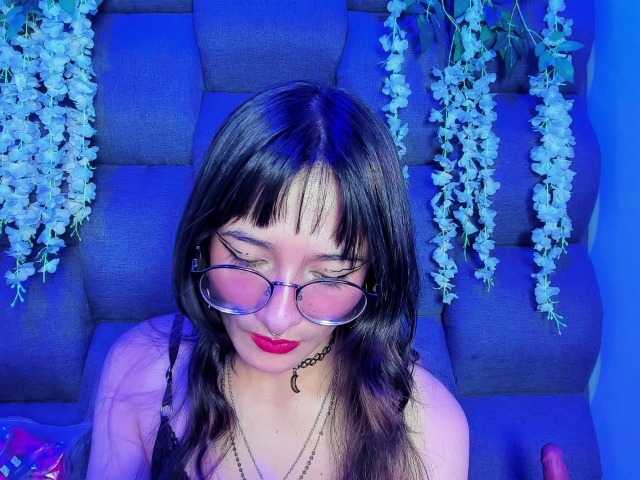 DaniDream live cam on BongaCams