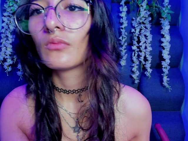 DaniDream live cam on BongaCams
