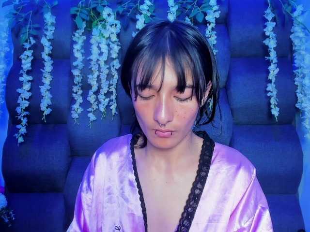DaniDream live cam on BongaCams