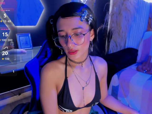 DaniDream live cam on BongaCams