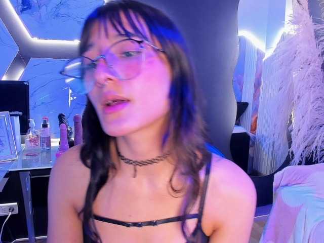 DaniDream live cam on BongaCams
