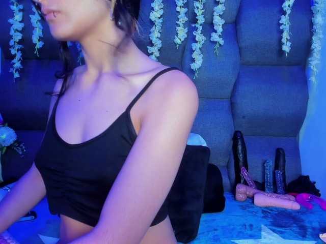 DaniDream live cam on BongaCams
