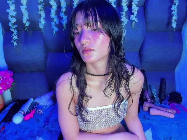 DaniDream live cam on BongaCams