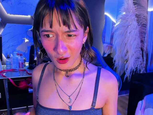 DaniDream live cam on BongaCams