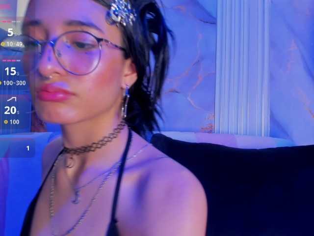 DaniDream live cam on BongaCams