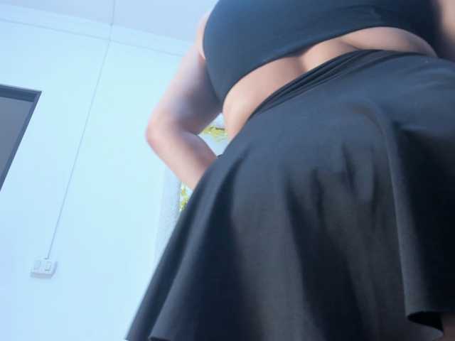 Melody-Megann, en directo ahora en BongaCams