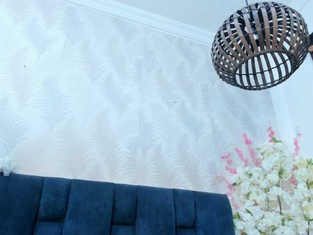 Melody-Megann live cam on BongaCams