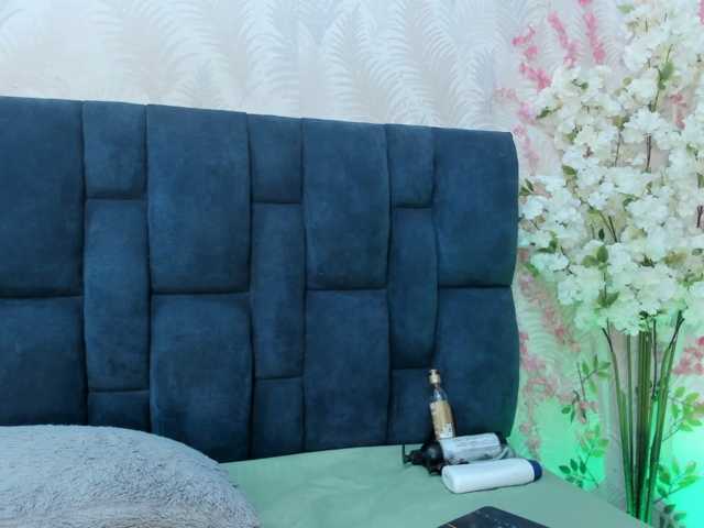 Melody-Megann live cam on BongaCams