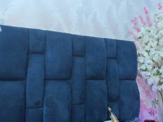 Melody-Megann live cam on BongaCams
