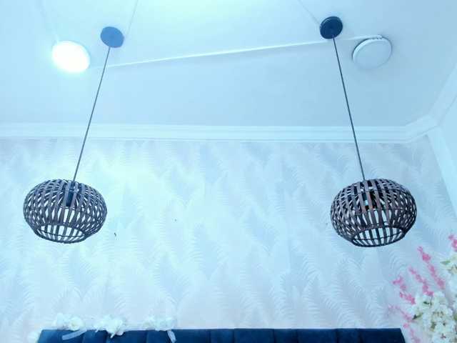 Melody-Megann live cam on BongaCams