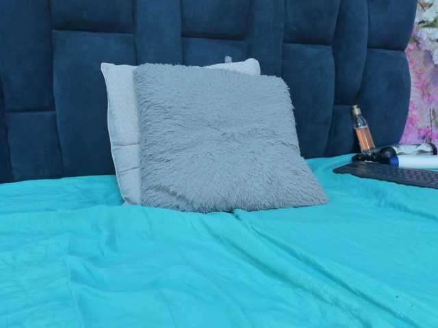 Melody-Megann live cam on BongaCams