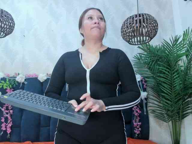 Melody-Megann webcam