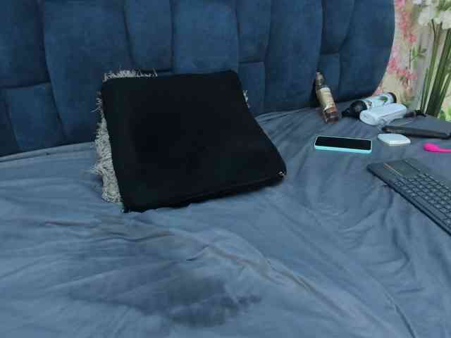 Melody-Megann webcam