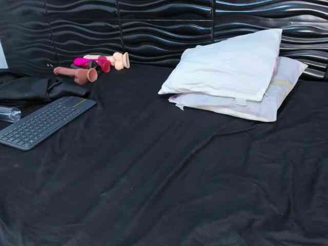 Melody-Megann webcam