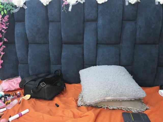 Melody-Megann webcam