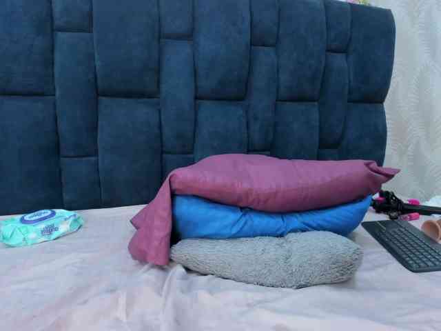 Melody-Megann webcam