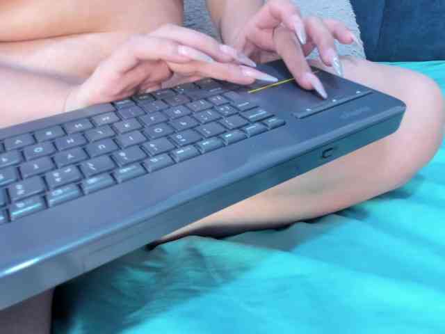 Melody-Megann webcam