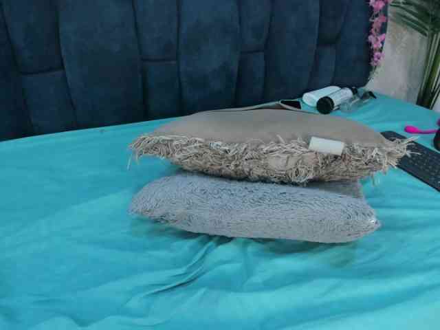 Melody-Megann webcam