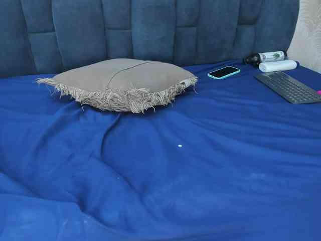 Melody-Megann webcam