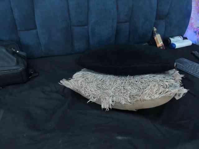 Melody-Megann webcam