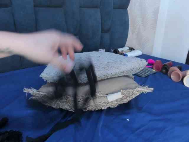 Melody-Megann webcam