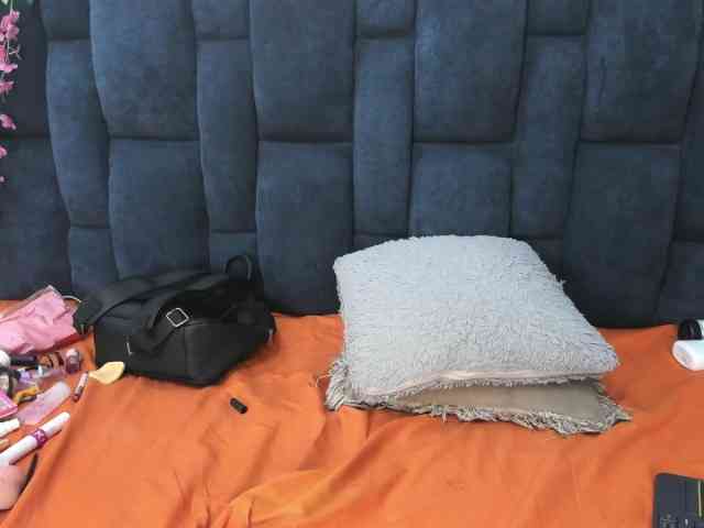 Melody-Megann webcam