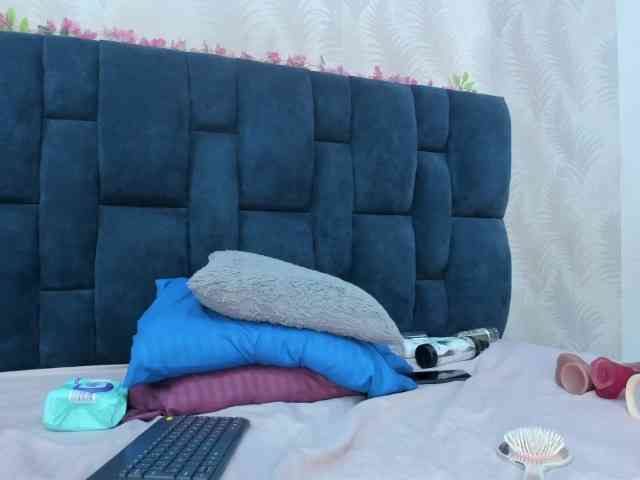 Melody-Megann webcam