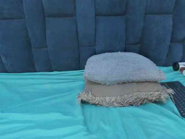Melody-Megann webcam