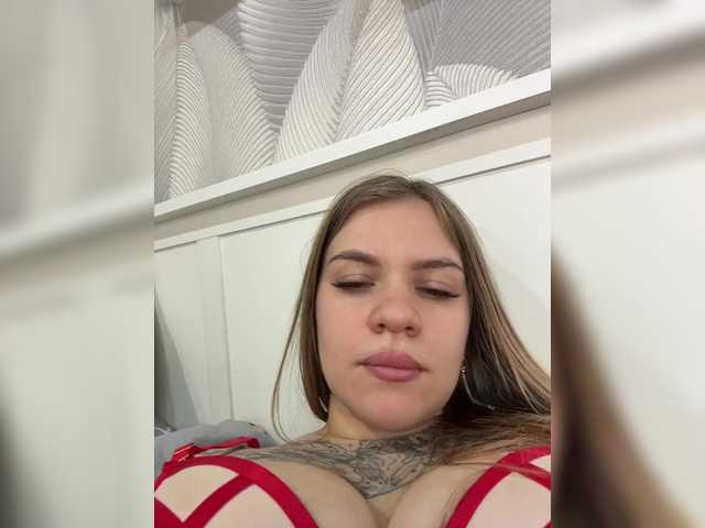 -Tiki-Riki-'s BongaCams show and profile