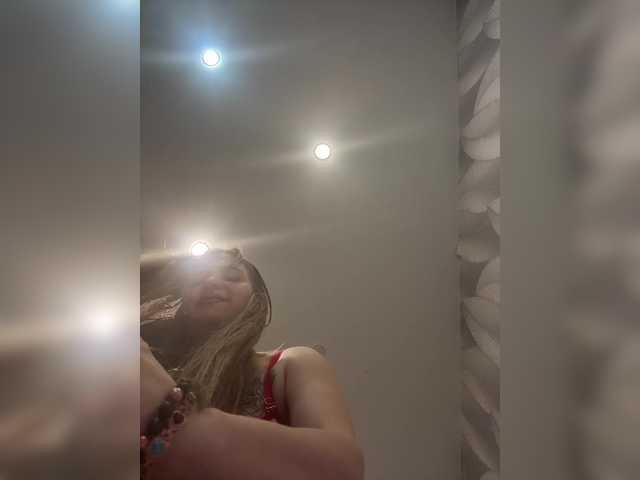 -Tiki-Riki-'s BongaCams show and profile