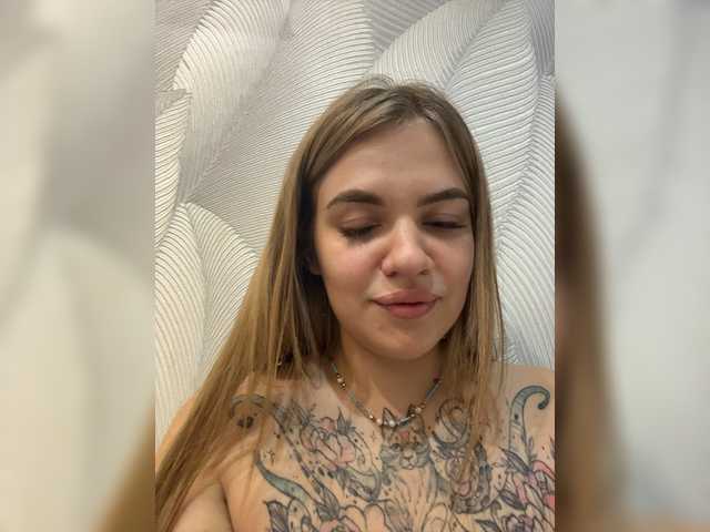 -Tiki-Riki- live cam on BongaCams