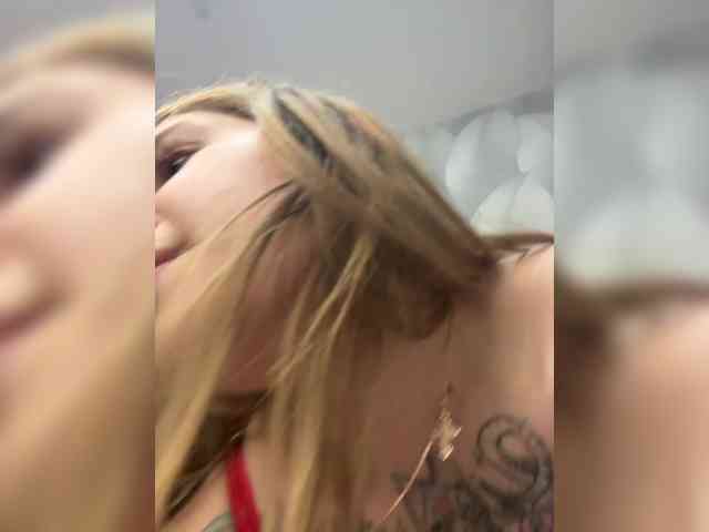 webcam chat room -Tiki-Riki-