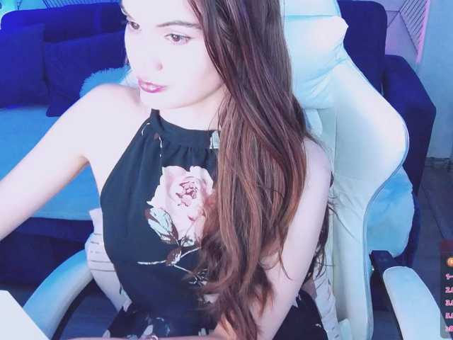 AmbraEnms live cam on BongaCams