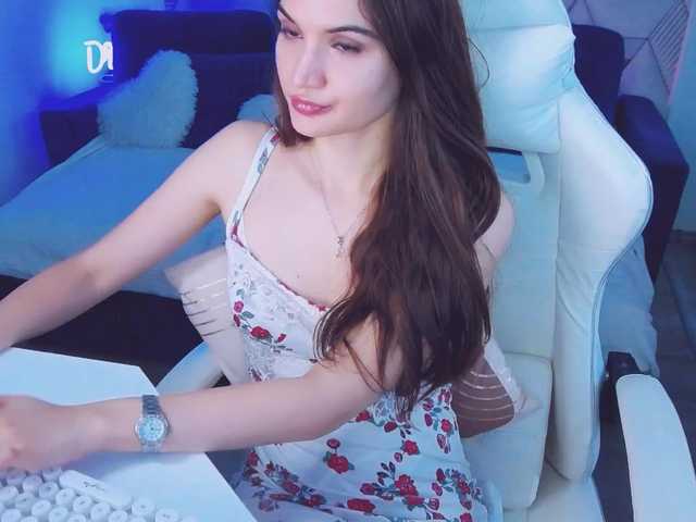 AmbraEnms live cam on BongaCams