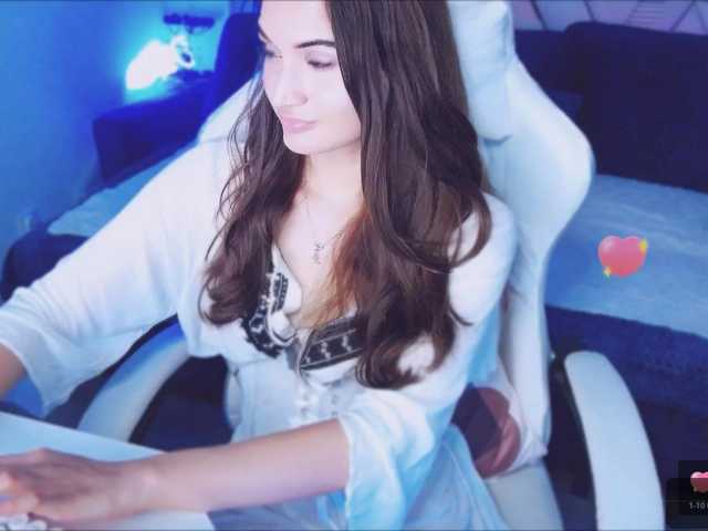 AmbraEnms live cam on BongaCams