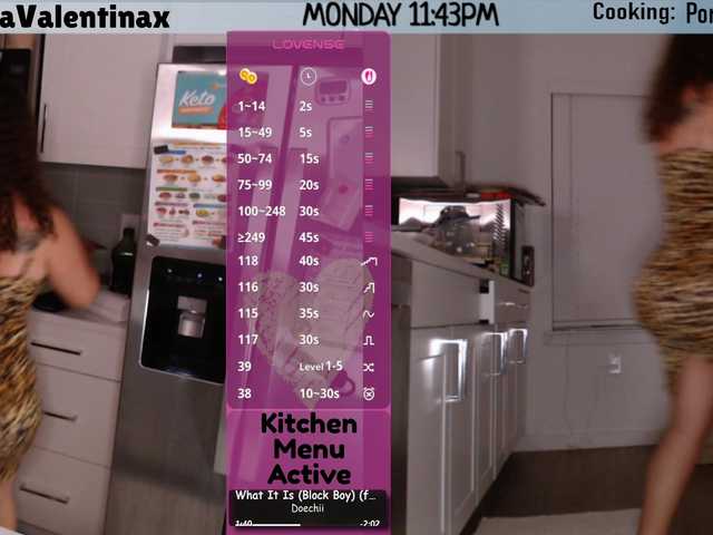 MilaValentina live webcam show