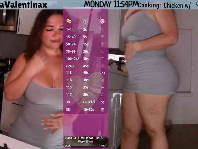 Model: MilaValentina