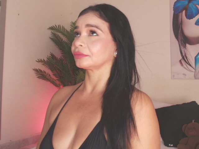 Pammela-smith live cam on BongaCams