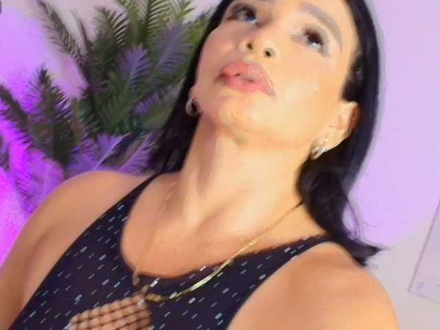 Pammela-Smith live cam preview