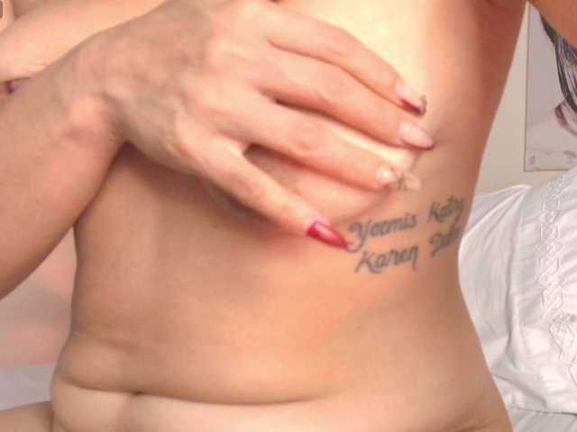 Pammela-smith live cam on BongaCams