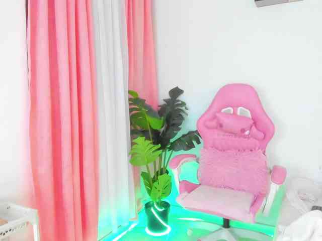 AlexaJhonson10 webcam