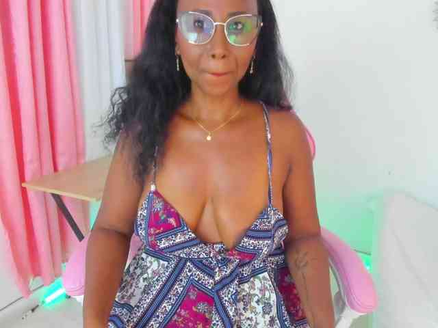 AlexaJhonson10 webcam