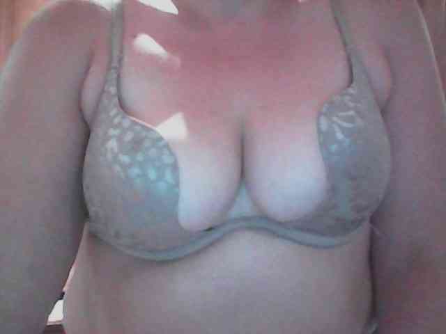 WildFantasyCouple69 webcam