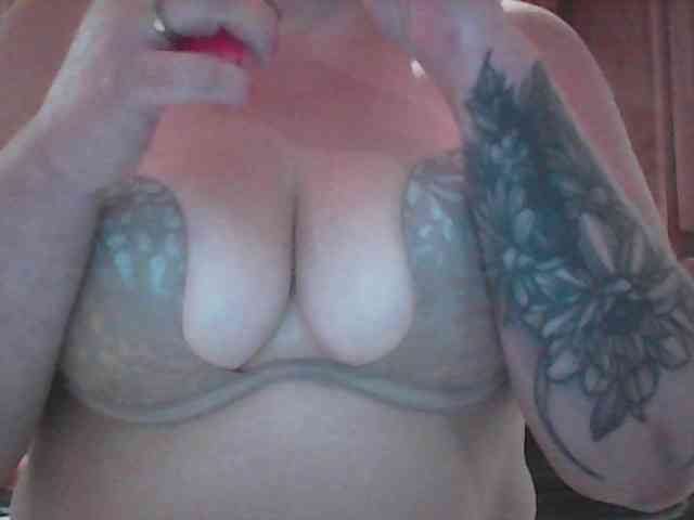 WildFantasyCouple69 webcam