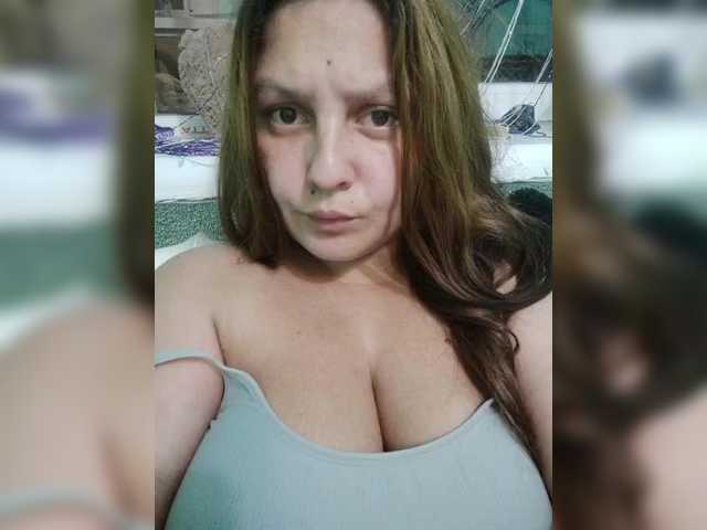 Sex chat gratuit in direct cu ZekinderW pe BongaCams