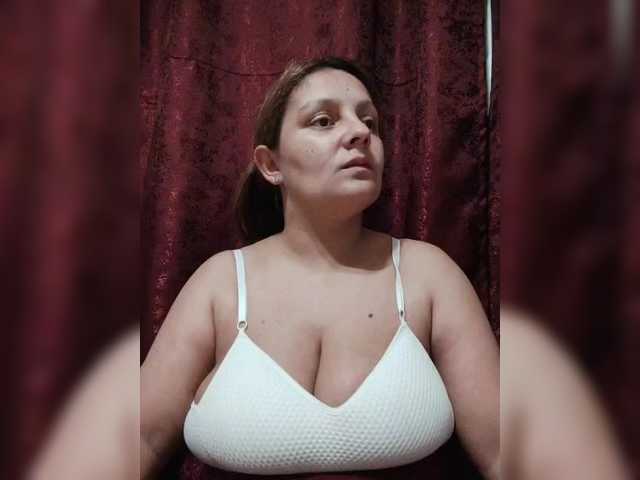 Sex chat gratuit in direct cu ZekinderW pe BongaCams